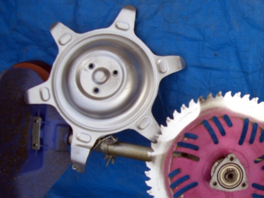 ラッカルカバーとベアリング軸受